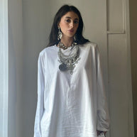 MAGLIA BIANCA CON SPALLINE